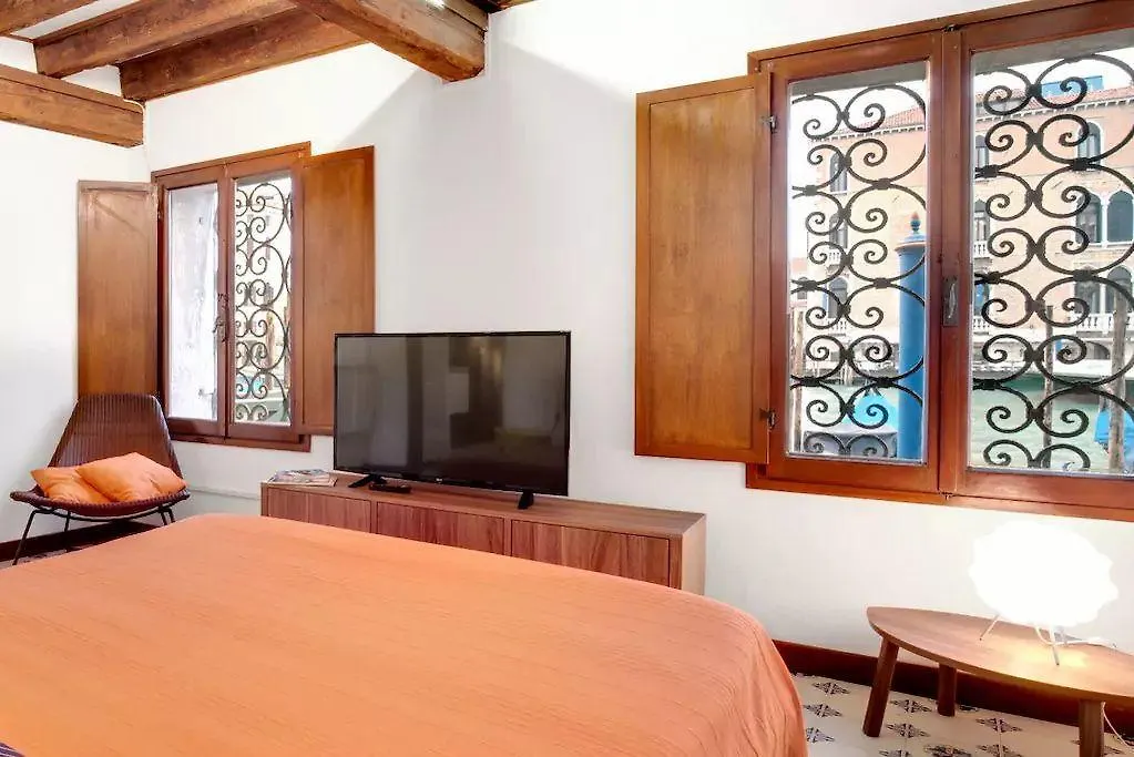 Venice Apartment Overlooking Grand Canal Italy