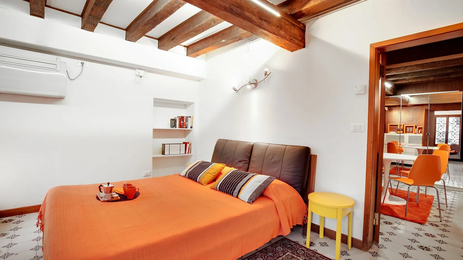 Venice Apartment Overlooking Grand Canal Italy