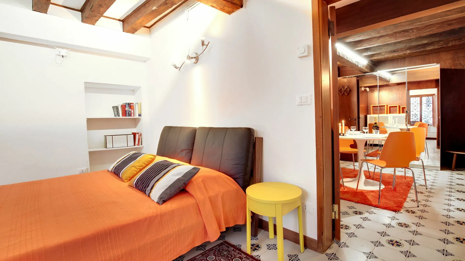 Venice Apartment Overlooking Grand Canal