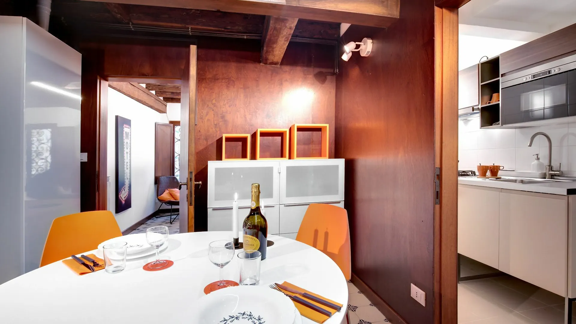 Venice Apartment Overlooking Grand Canal